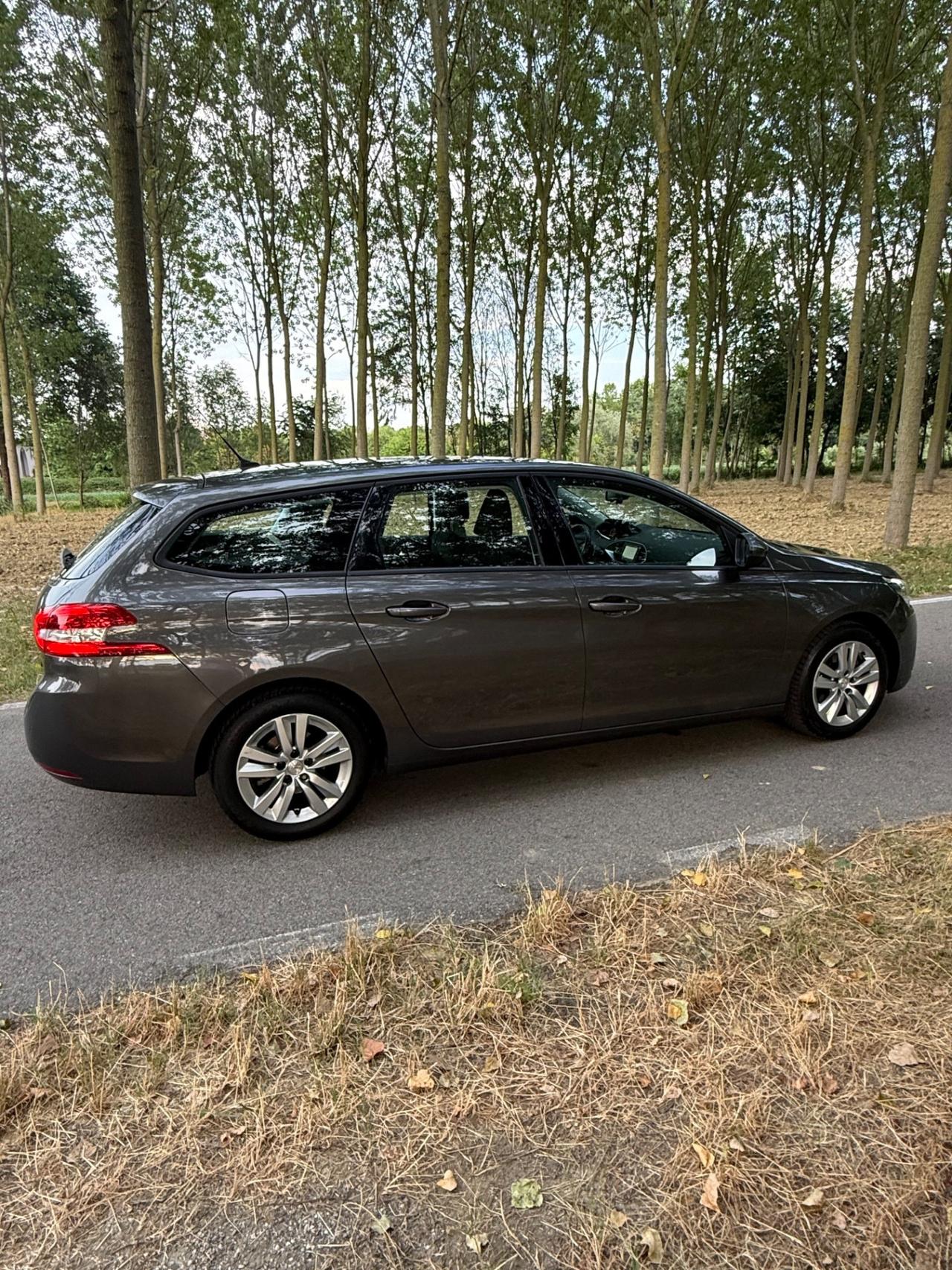 Peugeot 308 BlueHDi 130 S&S EAT8 SW Business