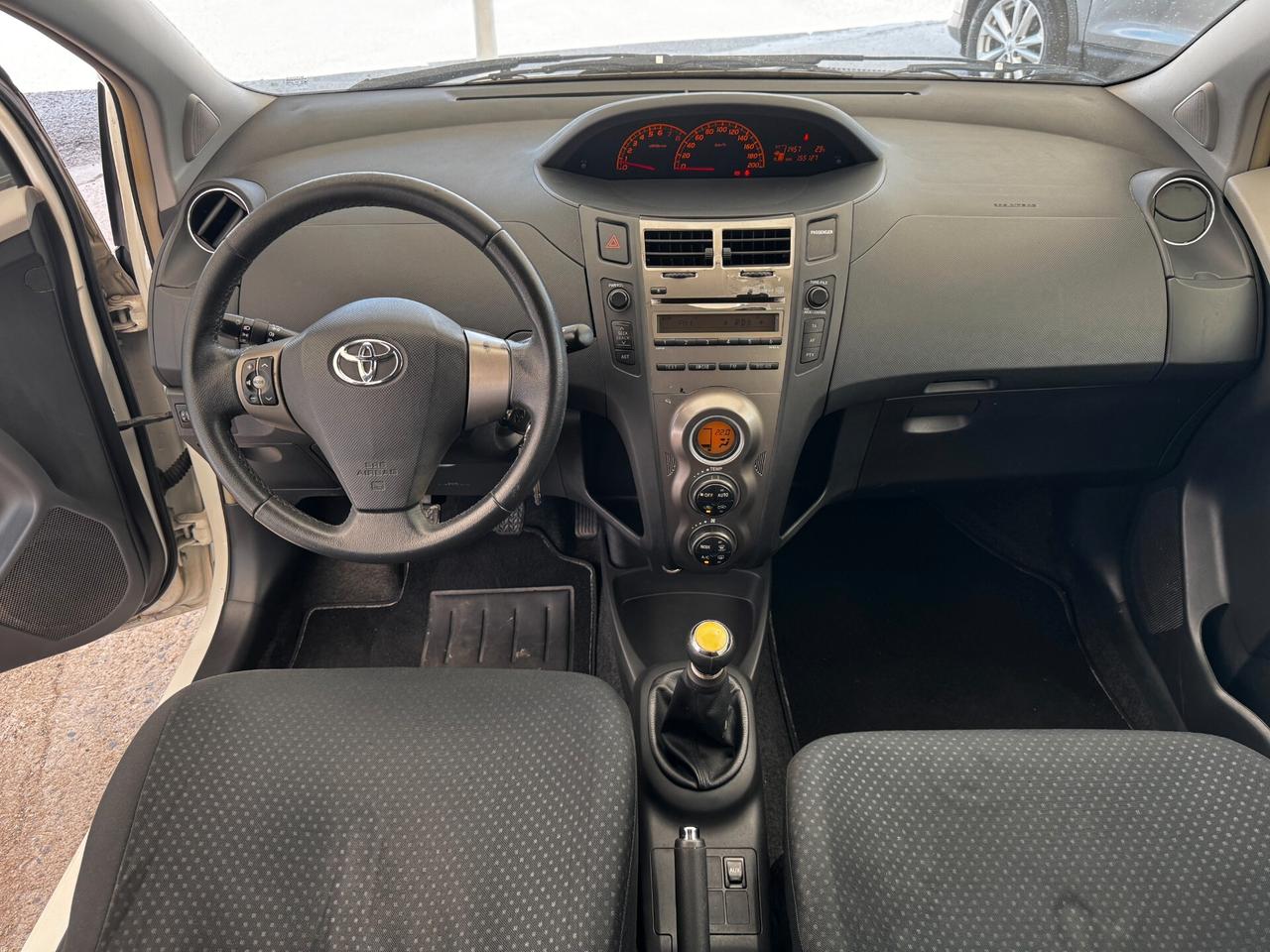 Toyota Yaris 1.0 5 porte Sol 69 Cv