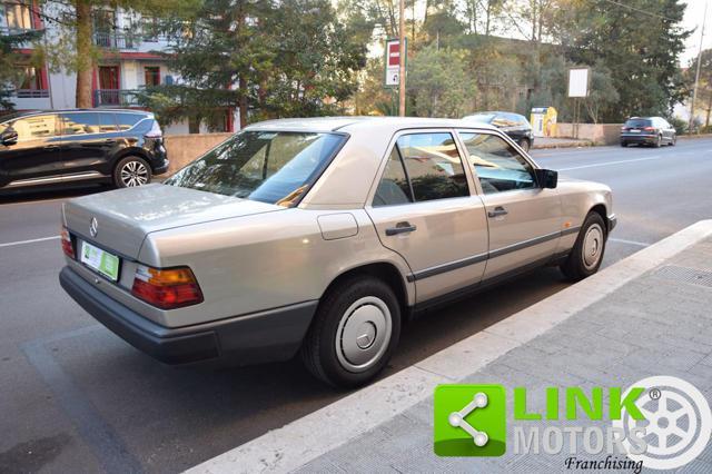 MERCEDES-BENZ 200 E