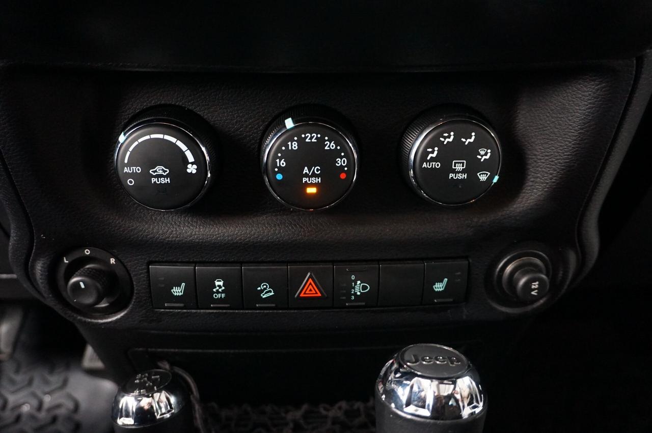 Jeep Wrangler 2.8 CRD DPF Sahara Auto