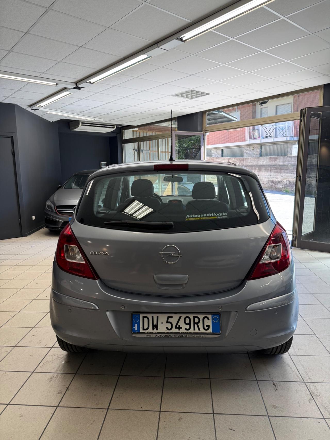 Opel Corsa 1.4 Benzina 5 porte