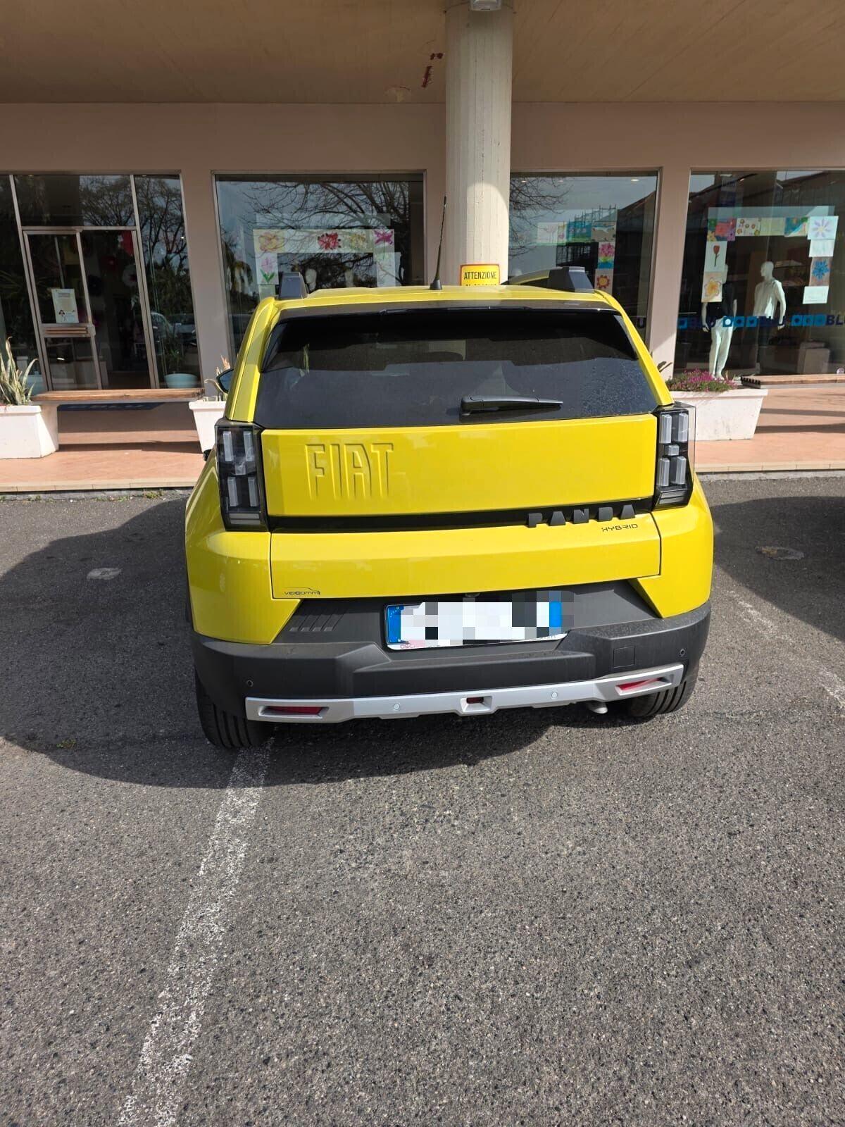 Fiat Grande Panda 1.2 Hybrid 110 CV S&S La Prima