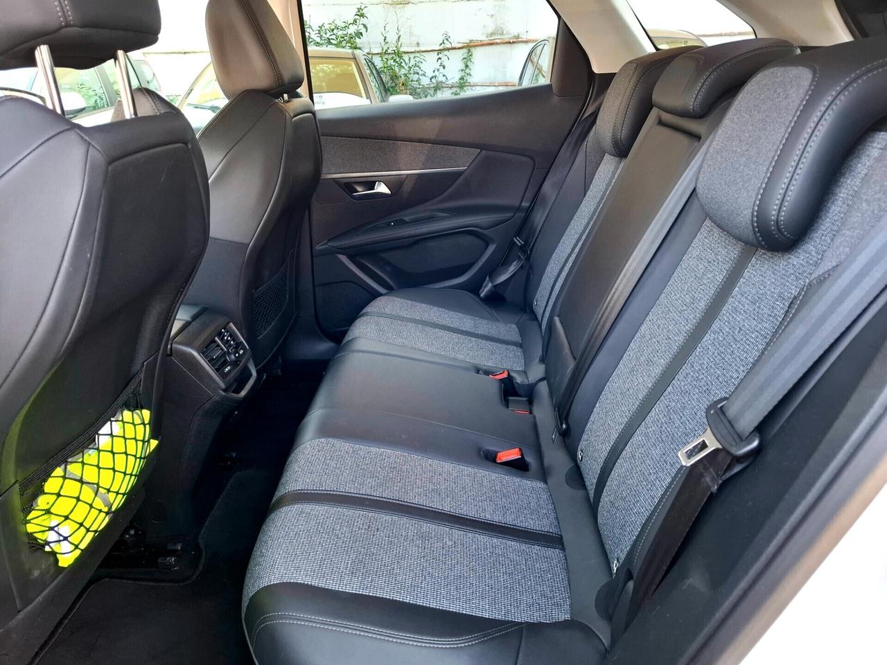 Peugeot 3008 BlueHDi 130 S&S Allure