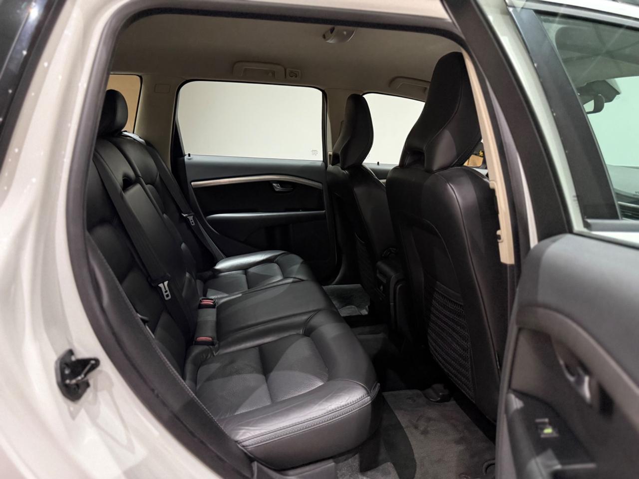Volvo XC 70 D5 AWD 4x4 Gancio Traino Gommata