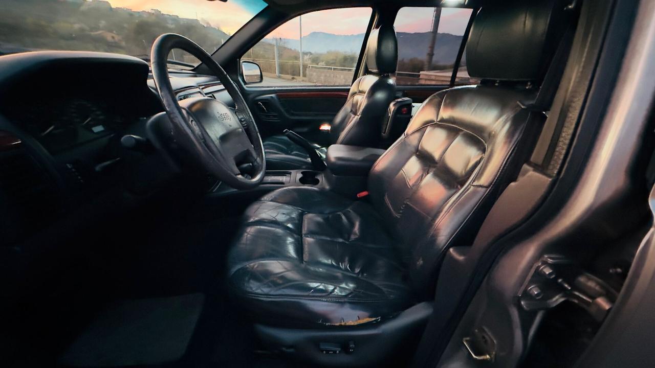Jeep Grand Cherokee 4.7 V8 cat