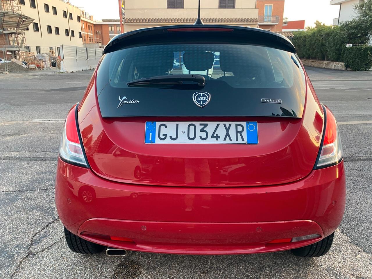 LANCIA Ypsilon B-Color 1.0 hybrid GOLD RadioAPP