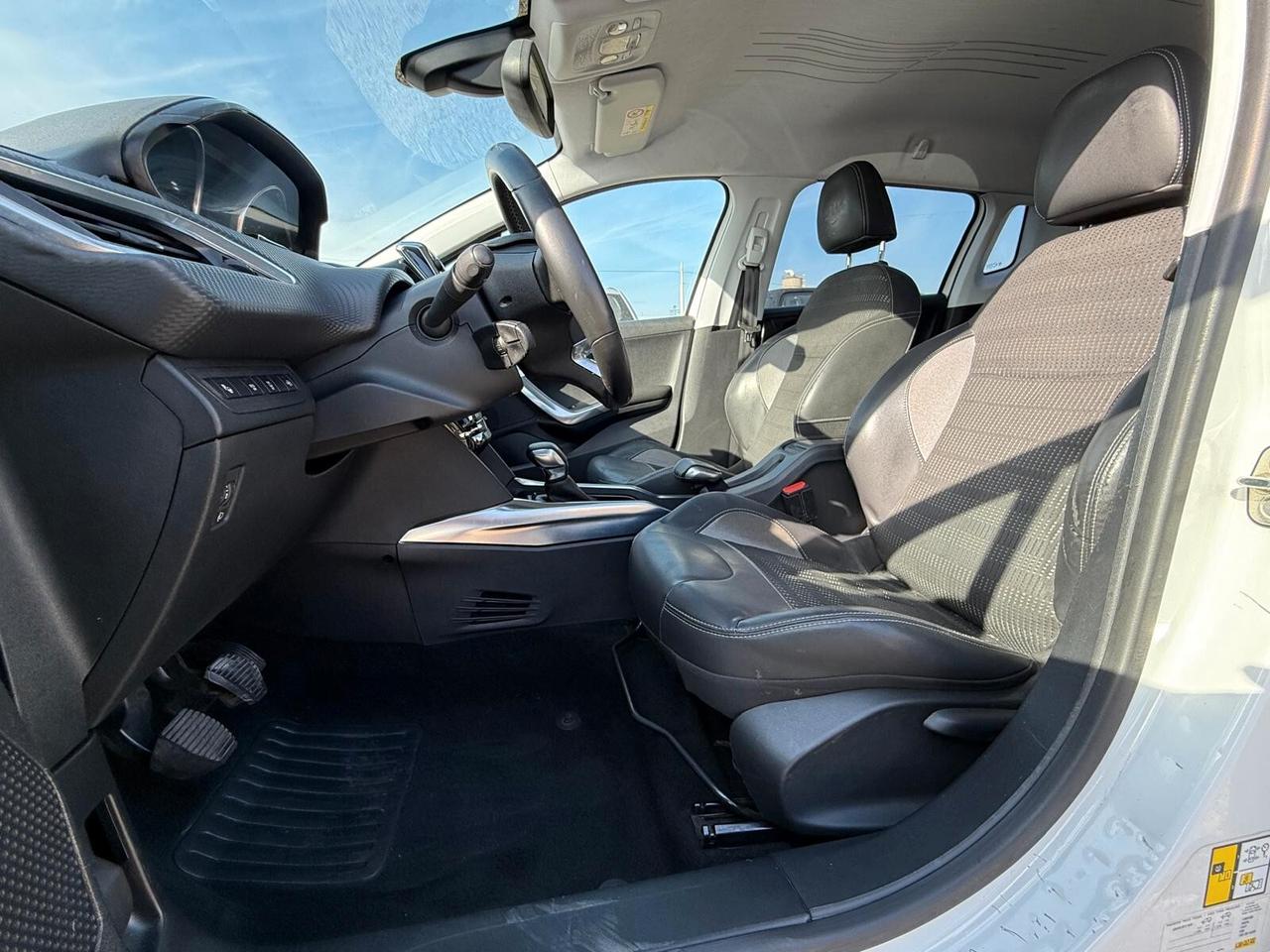 Peugeot 2008 1.6 e-HDi 92 CV Stop&Start Urban Cross