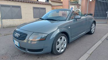 AUDI TT Roadster 1.8T 180cv S-Line