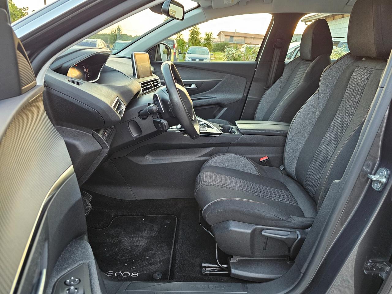 Peugeot 3008 BlueHDi 130 S&S EAT8 Allure Pack