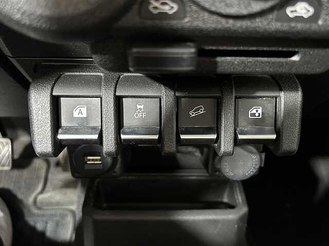 Suzuki Jimny 1.5 5MT Top