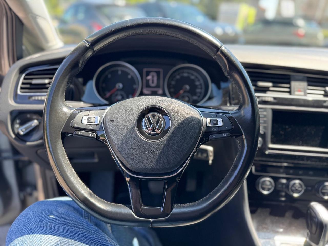 Volkswagen Golf Highline 2.0 TDI BlueMotion #6358