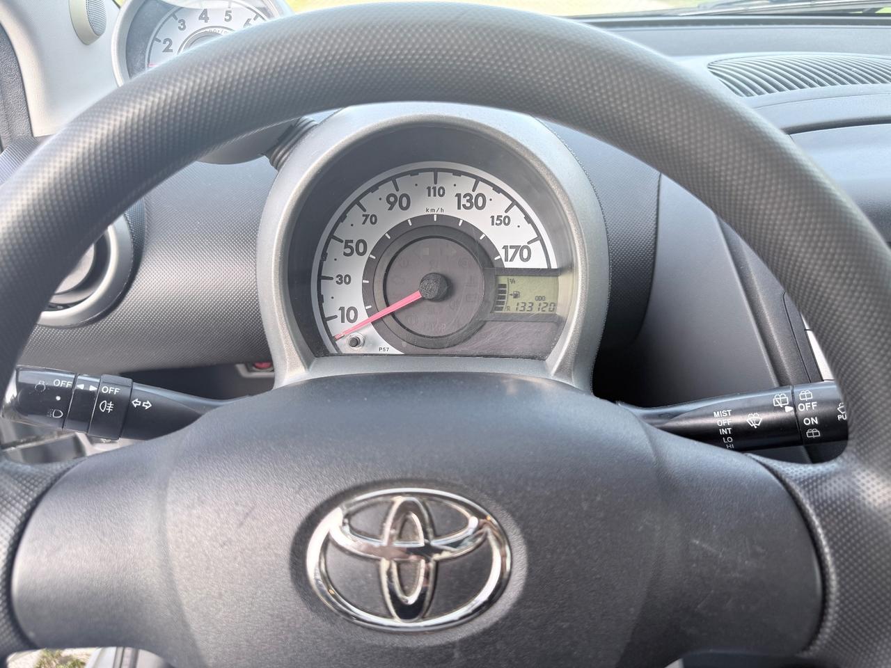 Toyota Aygo 1.0 12V VVT-i 5 porte Now Connect