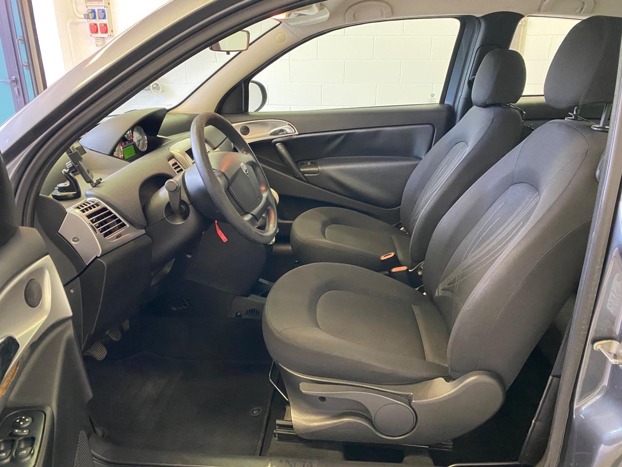 Lancia Ypsilon 1.2 69 CV Platinum