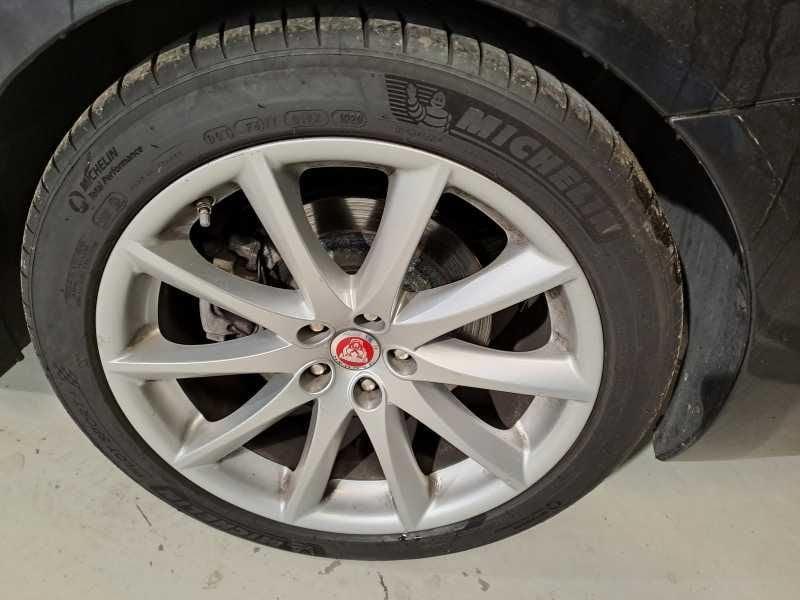 Jaguar XJ 3.0d V6 Portfolio auto my13