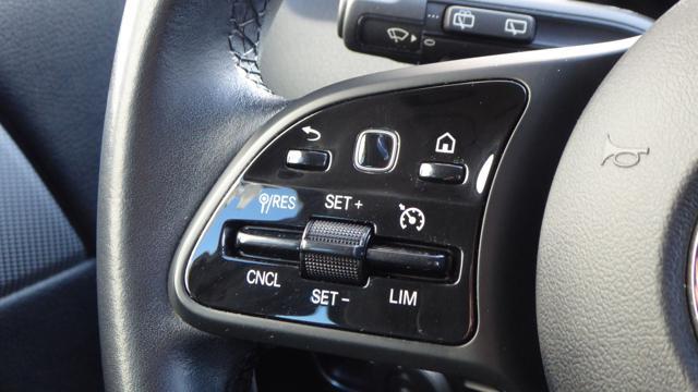 MERCEDES-BENZ B 200 d Automatic Sport