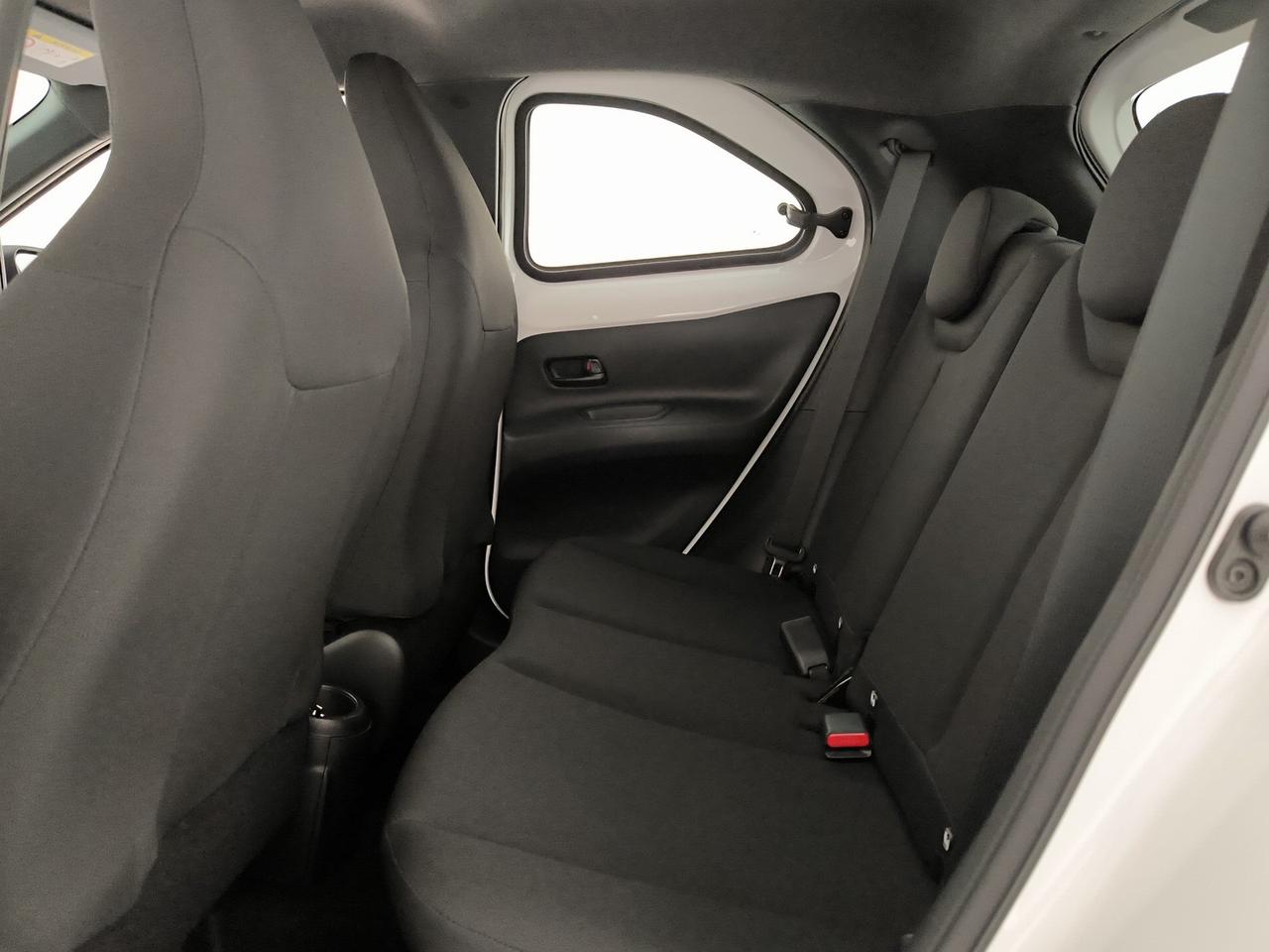 Toyota Aygo x 1.0 active 72cv s-cvt