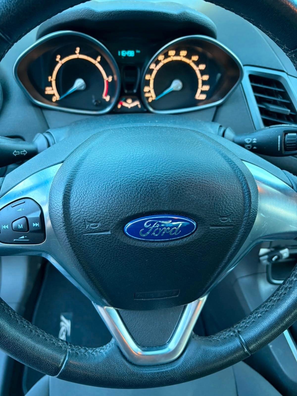 Ford Fiesta 1.5 TDCi 75CV 5 porte