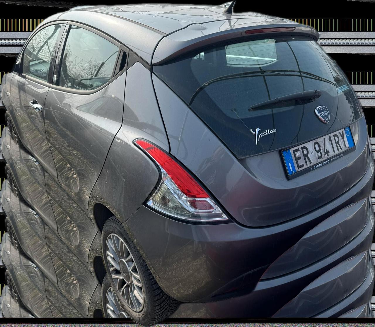 Lancia Ypsilon 0.9 TwinAir 85 CV 5 porte Metano Ecochic Elefantino IN ARRIVO