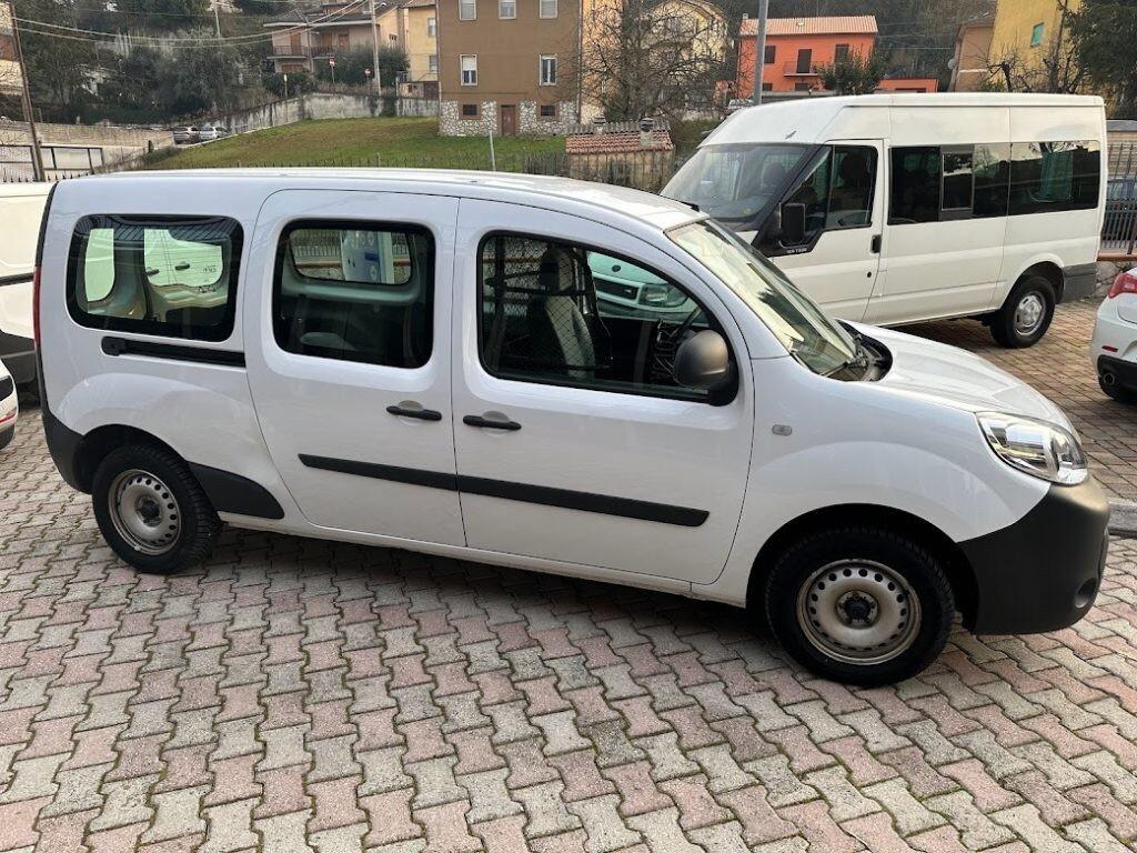 RENAULTKangooBluedCi95CVExpressMaxiFurgone