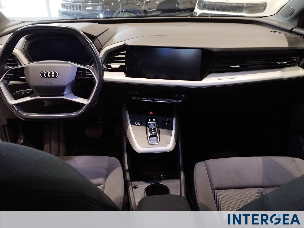 AUDI Q4 e-tron 40 Business