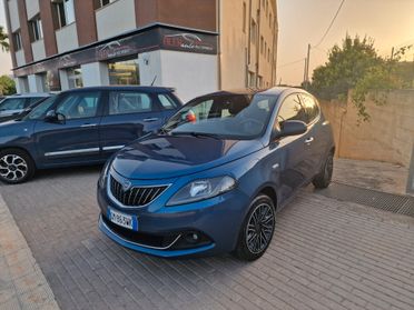 Lancia Ypsilon 1.0 FireFly 5 porte S&S Hybrid Alberta Ferretti