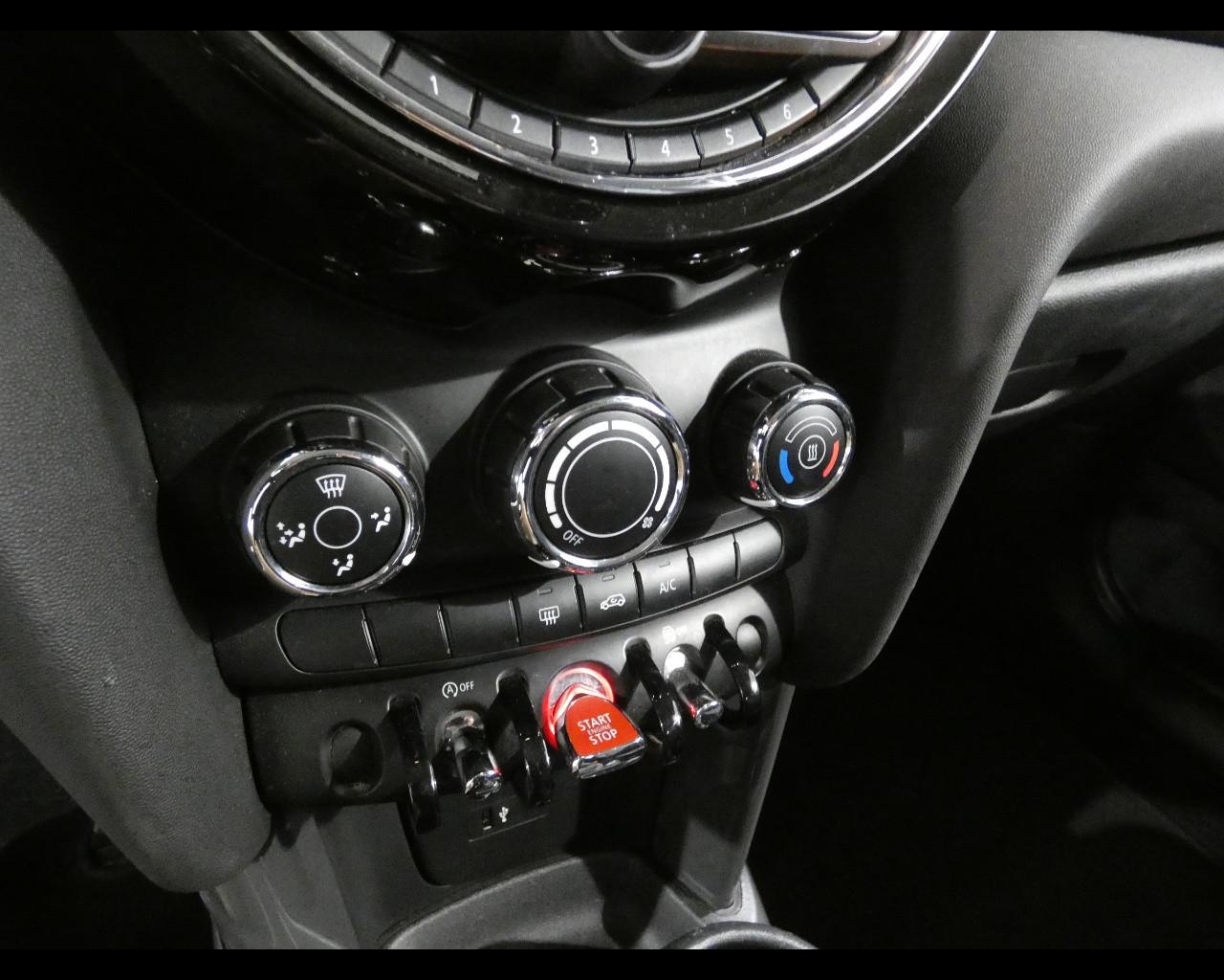 MINI Mini 4ª serie (F56) - Mini 1.5 One 75 CV