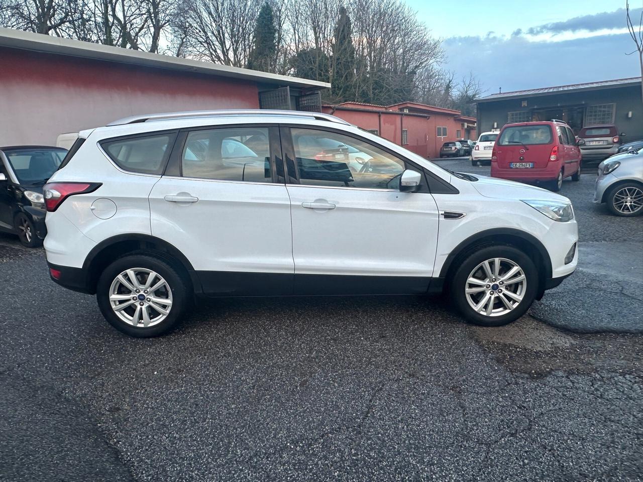 Ford Kuga 1.5 TDCI 120 CV S&S 2WD Titanium GARANZIA Permute e Rate