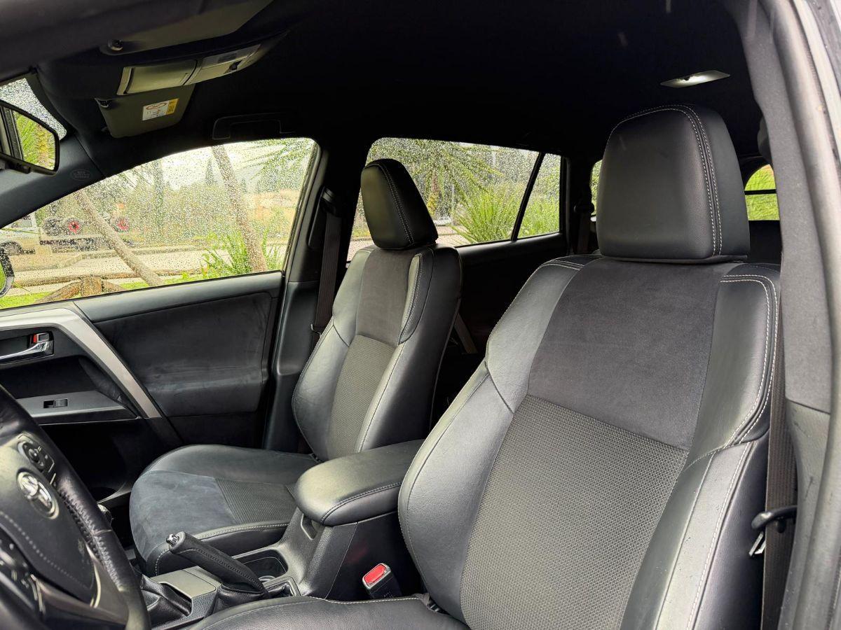 TOYOTA - RAV4 - 2.0 D-4D 2WD Business