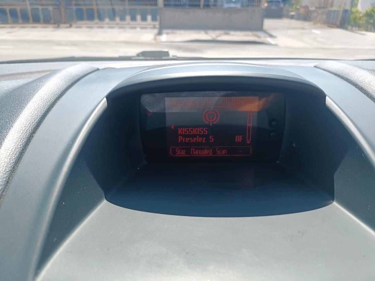 Ford Fiesta Ikon 1.4 TDCi 70CV 5 porte