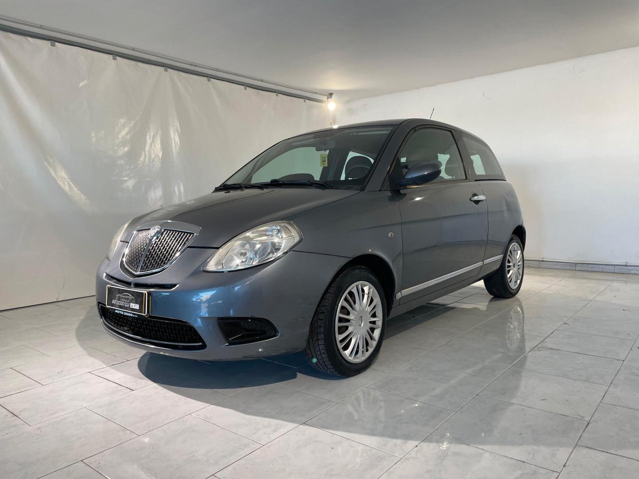 Lancia Ypsilon 1.2 NEOPATENTATI