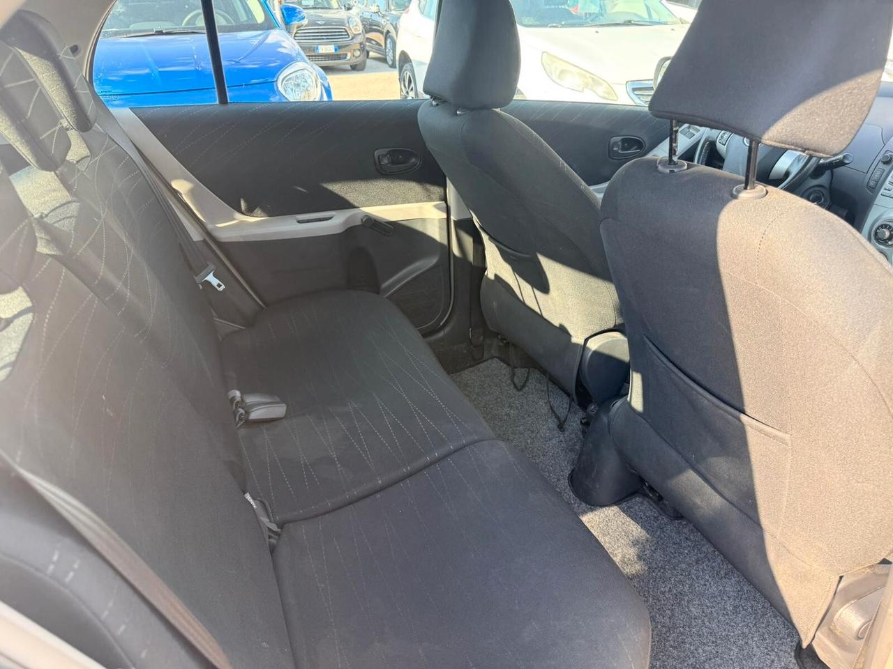 Toyota Yaris 1.0 5 porte Sol