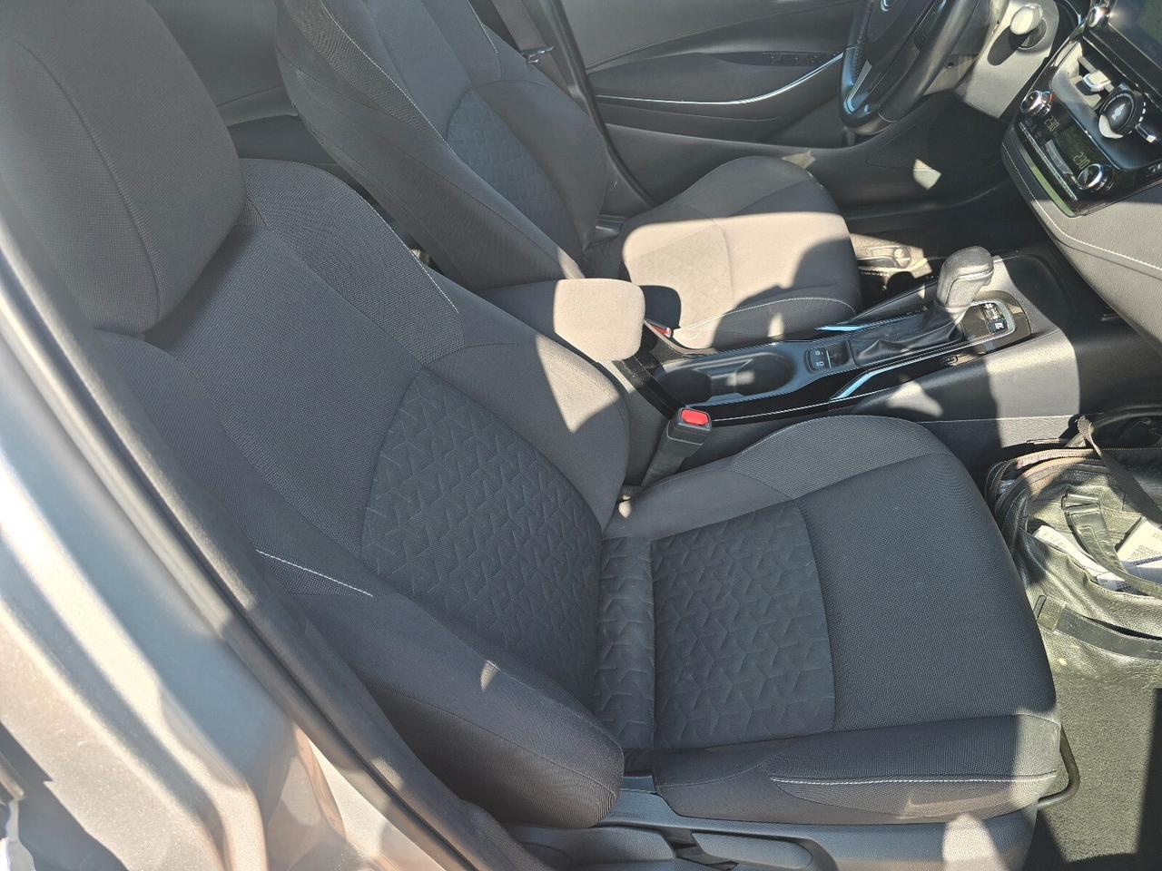 Toyota Corolla 1.8 Hybrid Business