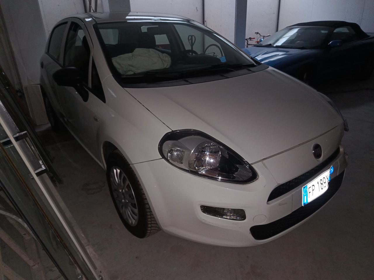 Fiat Punto 1.2 FIRE 4 cilindri 5 porte neopatentati