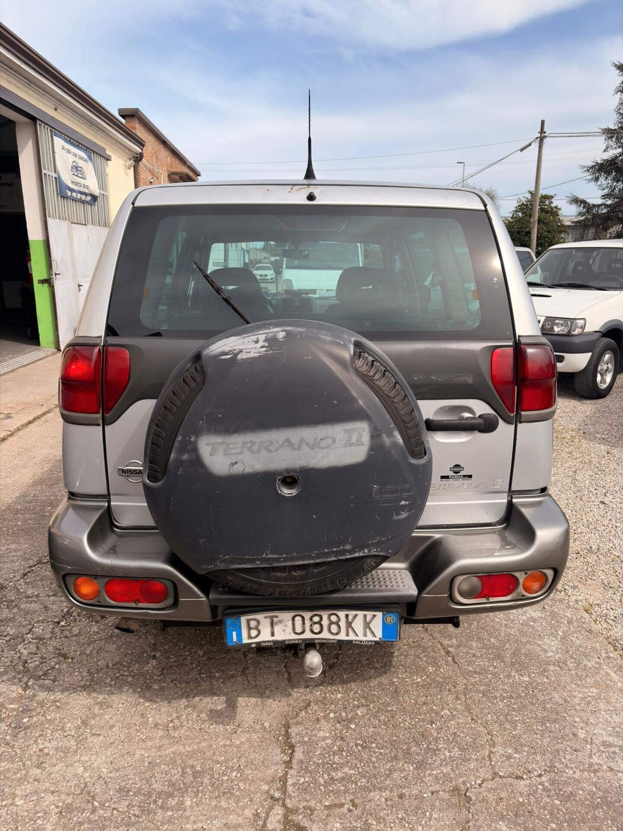 Nissan Terrano II 2.7 Tdi 5 porte Elegance +gancio traino