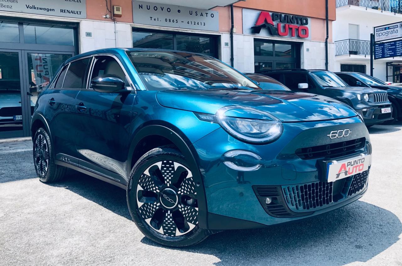 Fiat 600 Hybrid 110 CV DCT MHEV Business