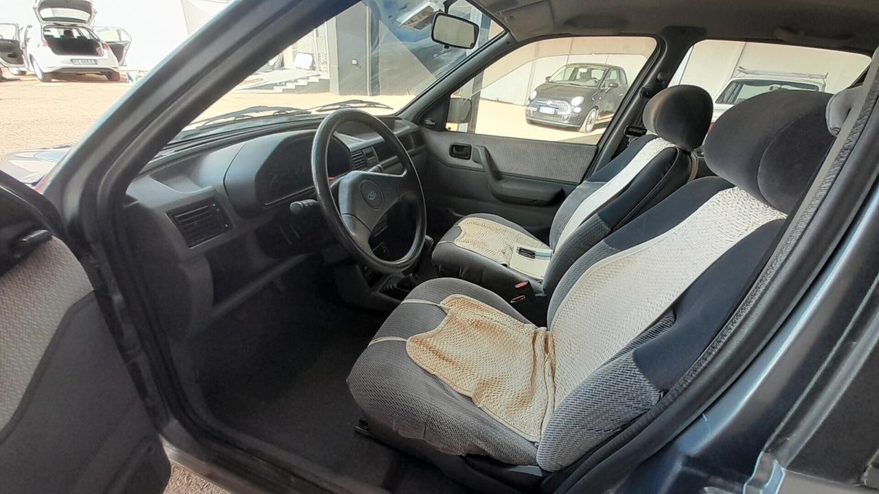 Ford Fiesta 1.1 5 porte Ghia