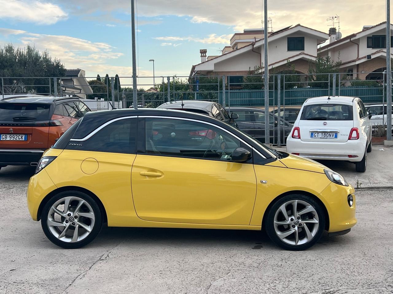 Opel Adam 1.2 70 CV Slam