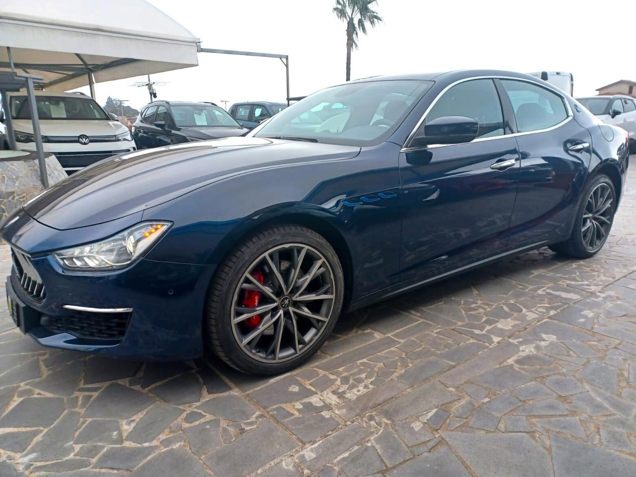 Maserati Ghibli L4 330 CV MHEV Gransport