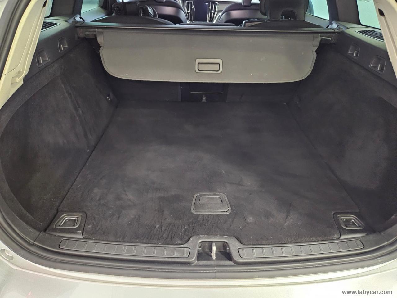 VOLVO V60 D3 AWD Geartronic Momentum
