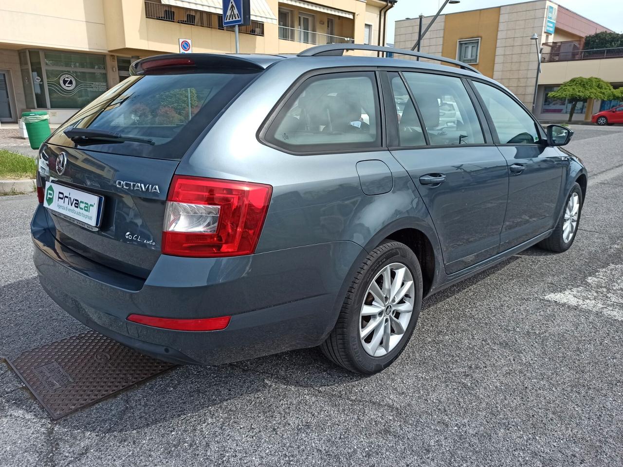 Skoda Octavia 1.6 TDI CR 105 CV Wagon Ambition