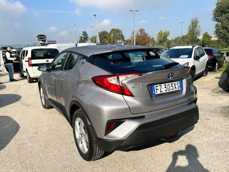 Toyota C-HR 1.8 Hybrid E-CVT Dynamic