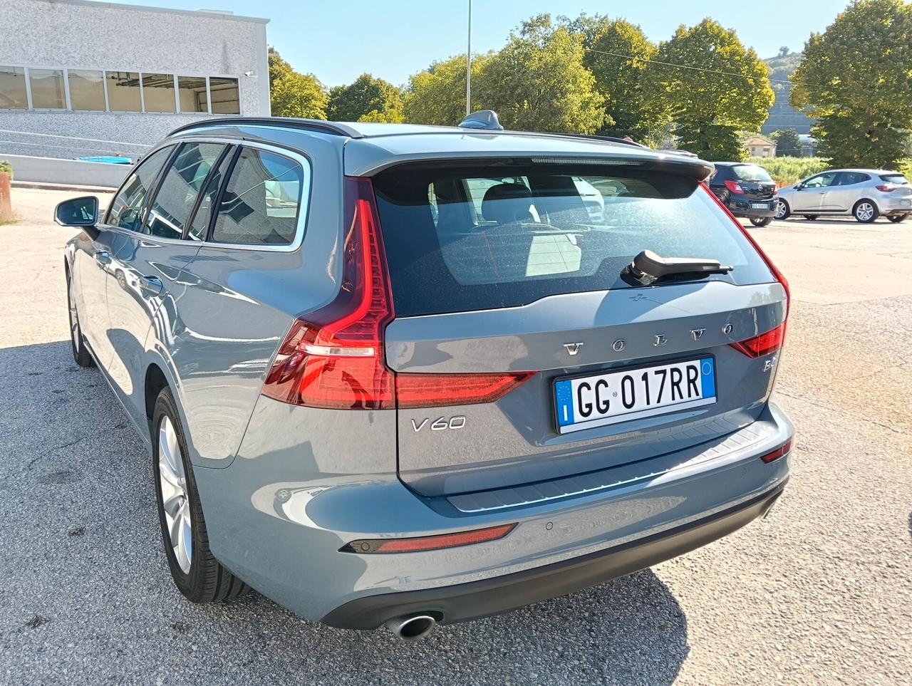 Volvo V60 B4 (d) Geartronic Momentum Business