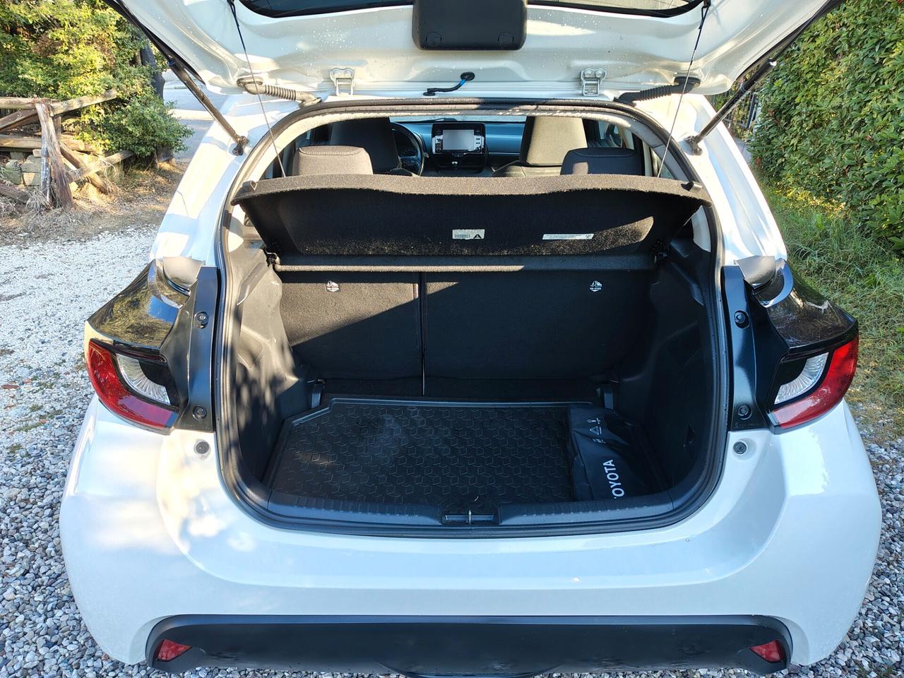 Toyota Yaris 1.5 Hybrid 5 porte Business