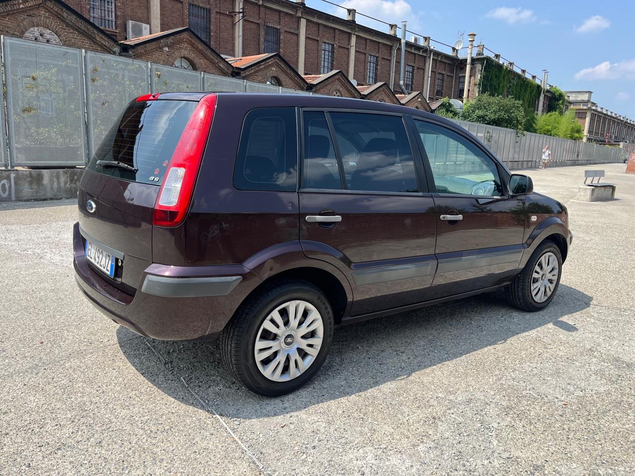 Ford Fusion UAV 1.6 16V 5p.