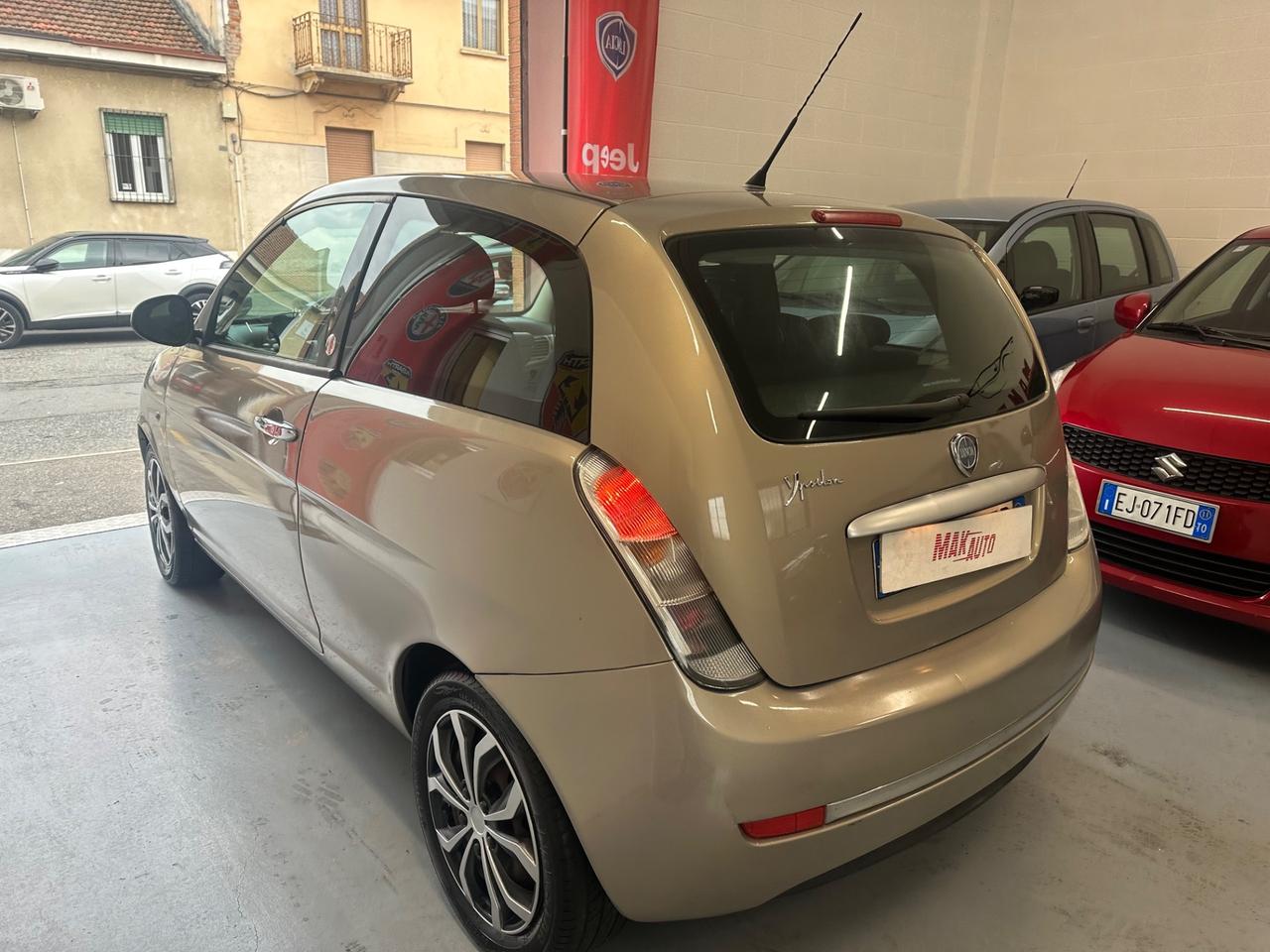 Lancia Ypsilon 1.4 Platino Ecochic GPL