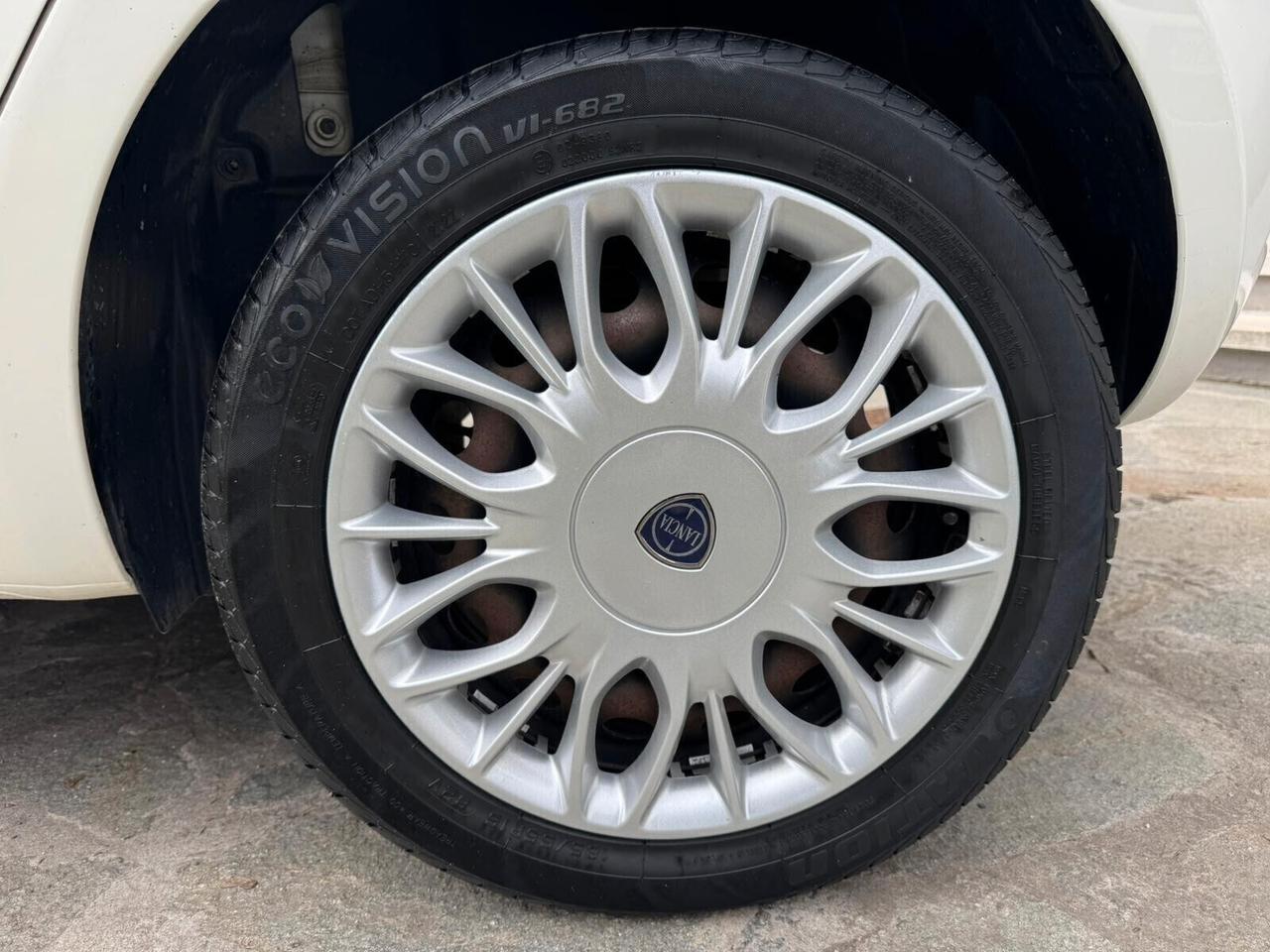 LANCIA YPSILON 1.2 69cv 5p GPL ECOCHIC GOLD NEOP.