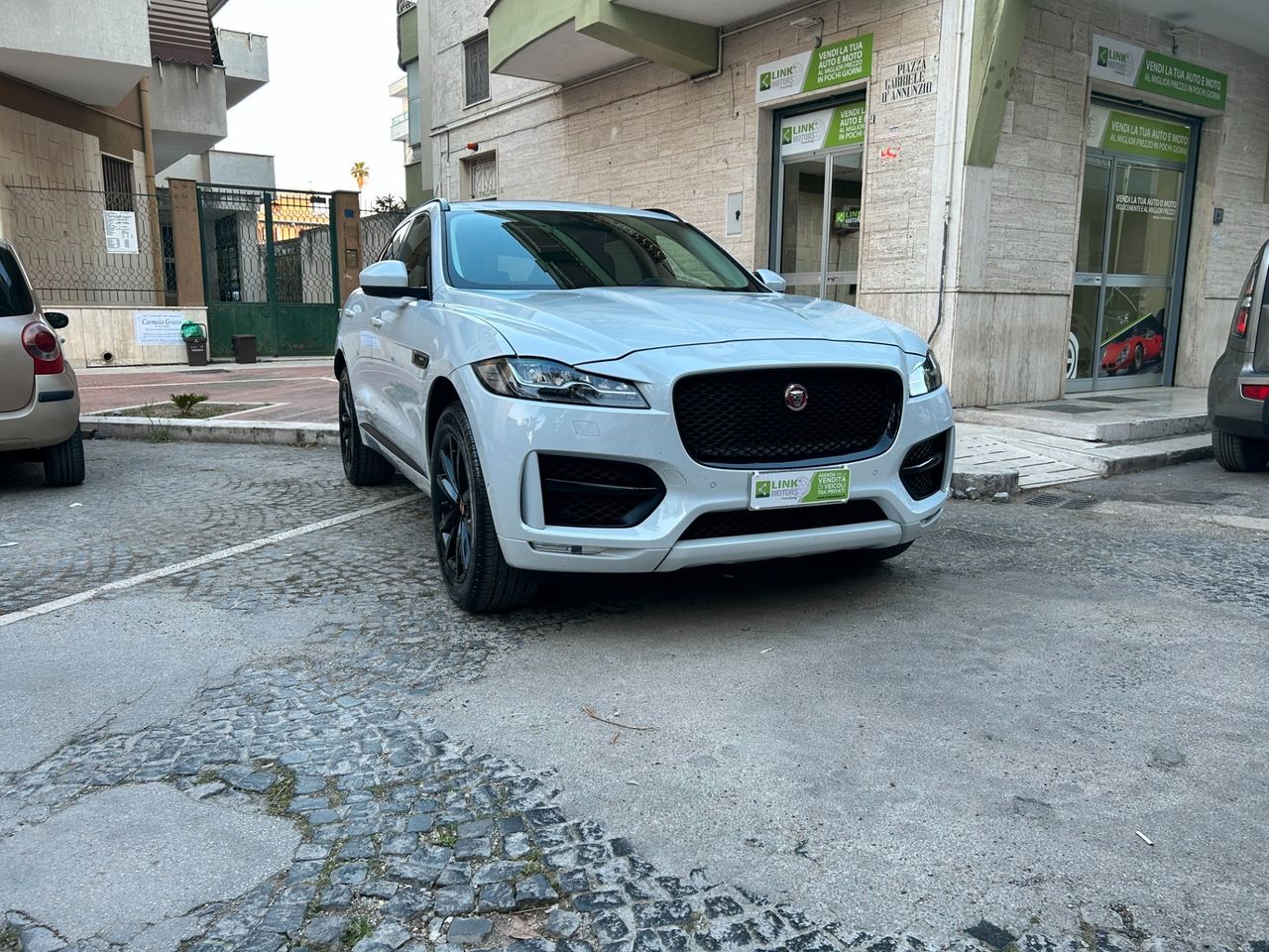 Jaguar F-Pace 2.0 D 240 CV AWD aut. R-Sport