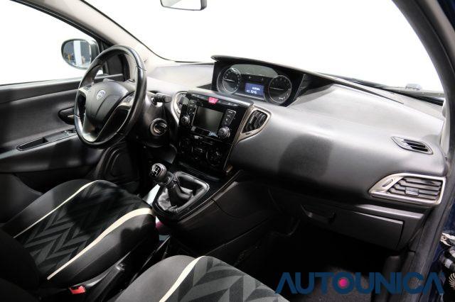 LANCIA Ypsilon 1.2 69 CV 5 PORTE GOLD NEOPATENTATI