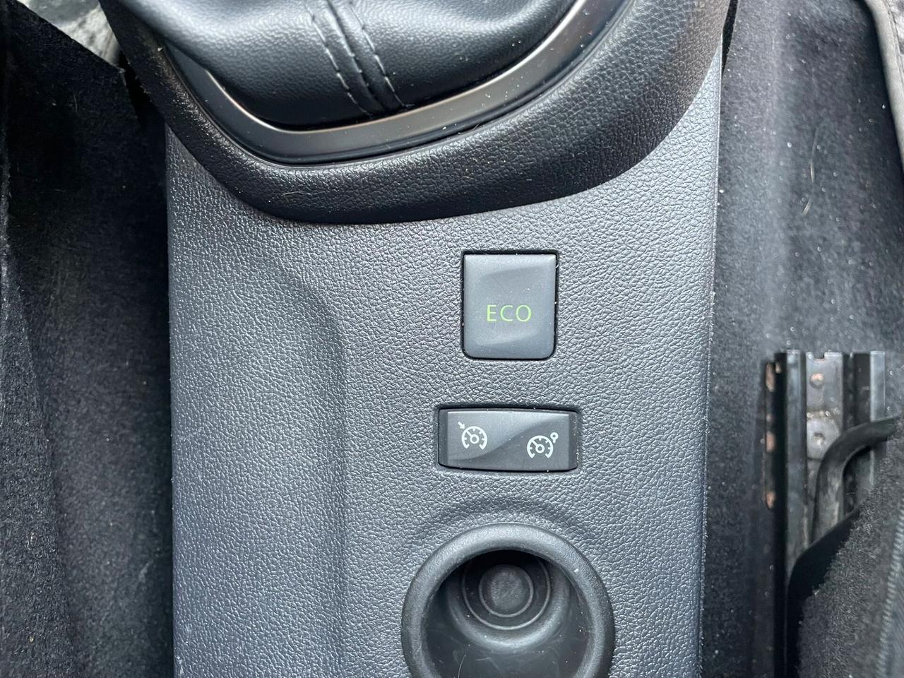 RENAULT CAPTUR INTENS 0.9 90Cv GPL *NAVI-KAMERA*