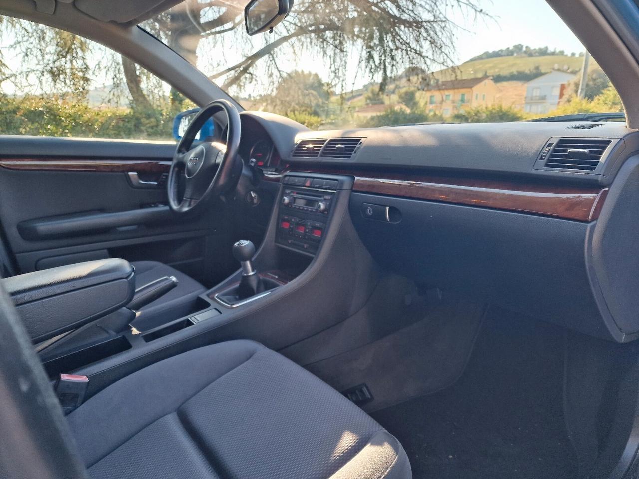 Audi A4 2.5 V6 TDI/180 CV cat Avant quattro